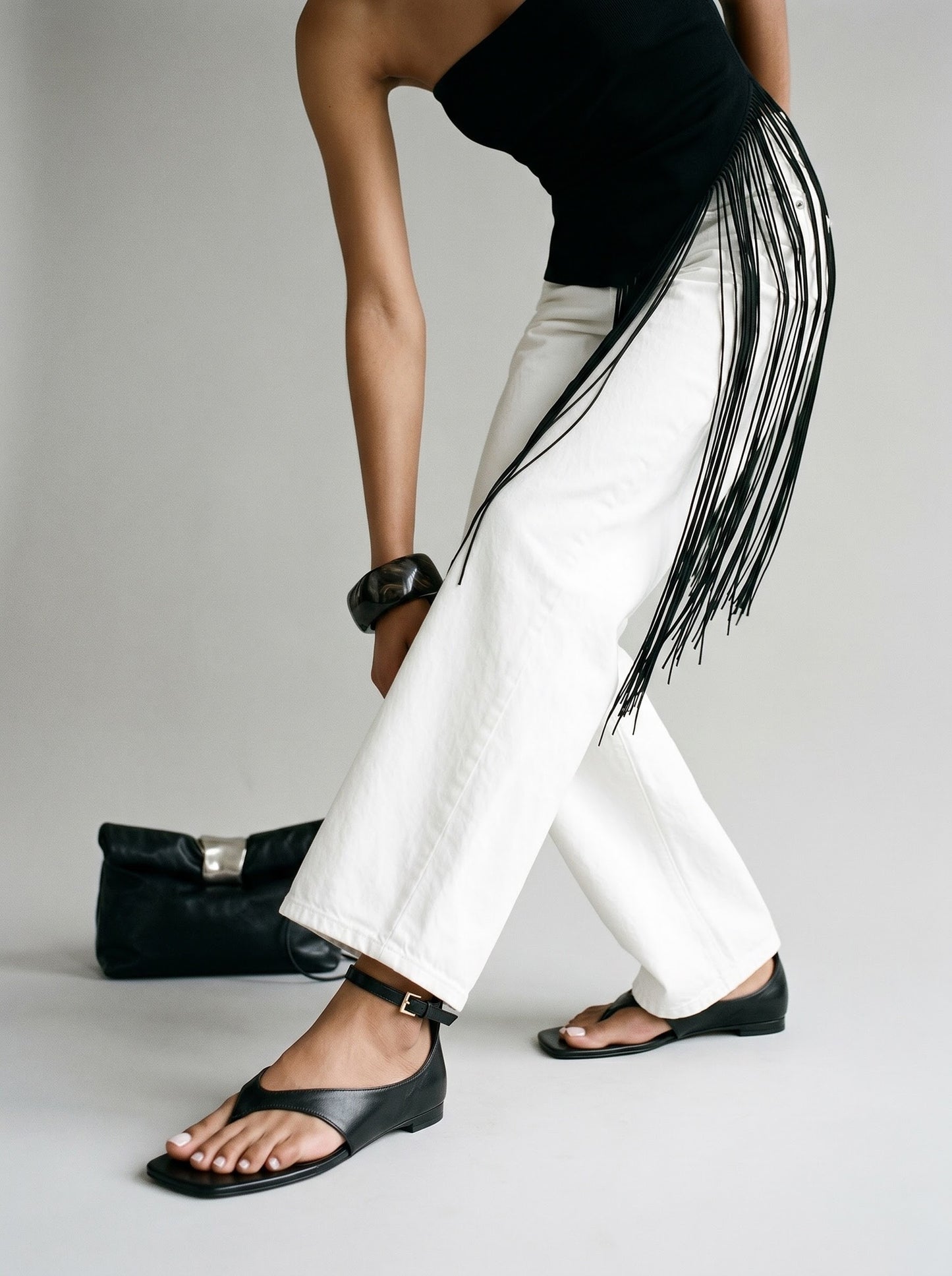 Capsule - Liam Black Flat