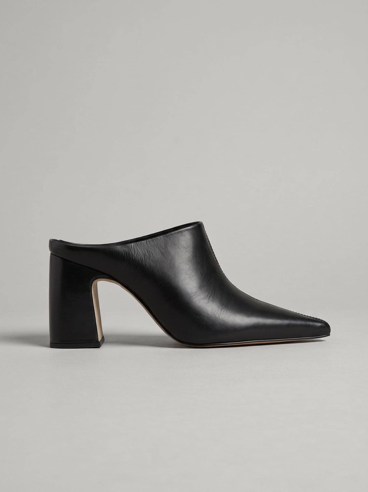 Ravena Black