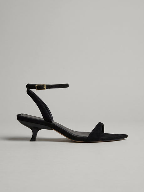 Elvara Black