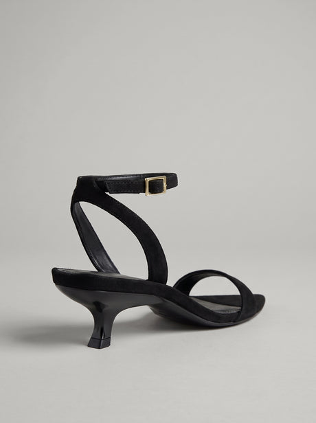 Elvara Black