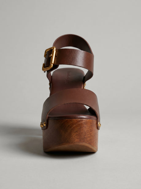 Capsule - Neomi Browm