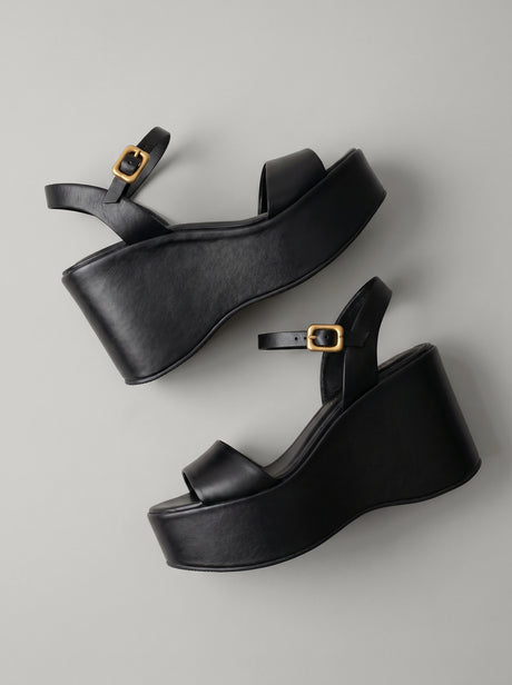 Capsule - Mia Black