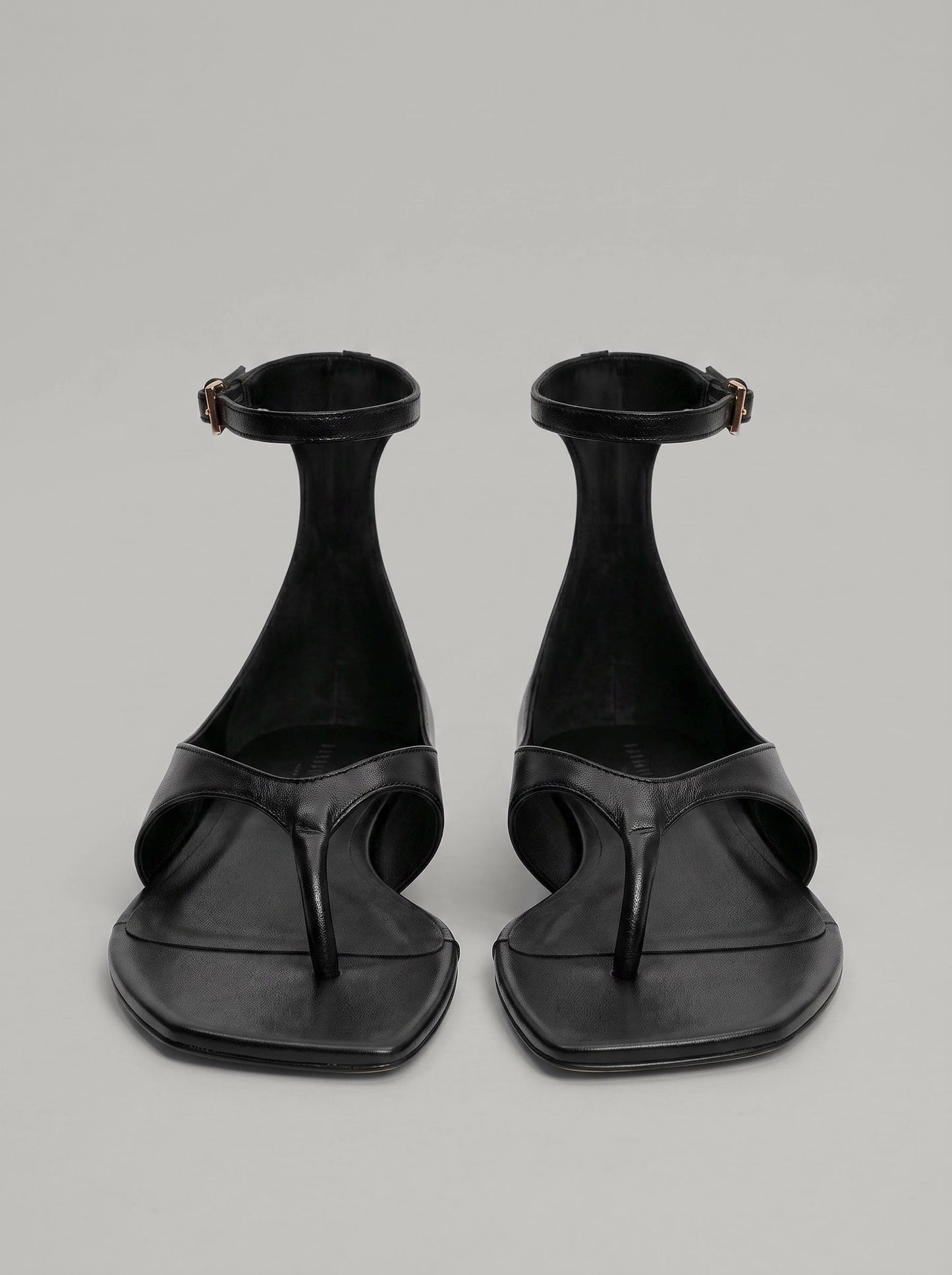Capsule - Liam Black Flat