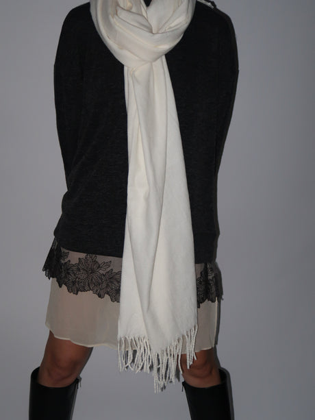 צעיף קרם חלק