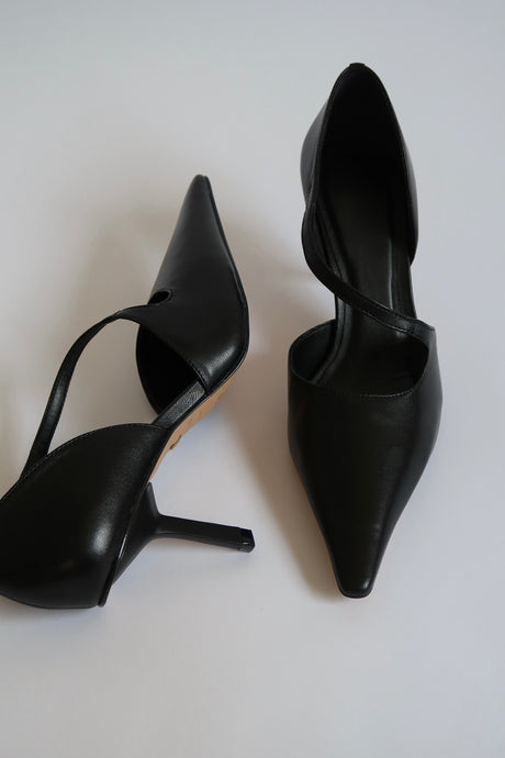 Capsule - Natasha Black