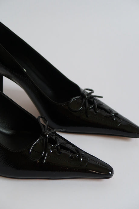 Capsule - Marietta Black