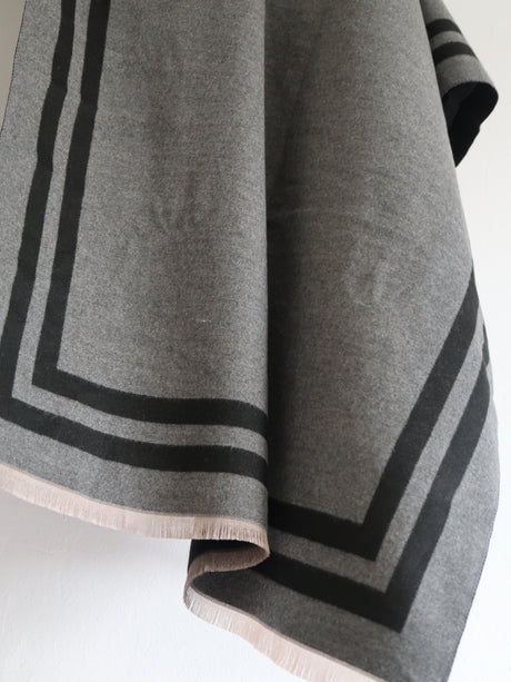 Bright geometric spotted scarf