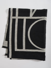 Bright geometric spotted scarf