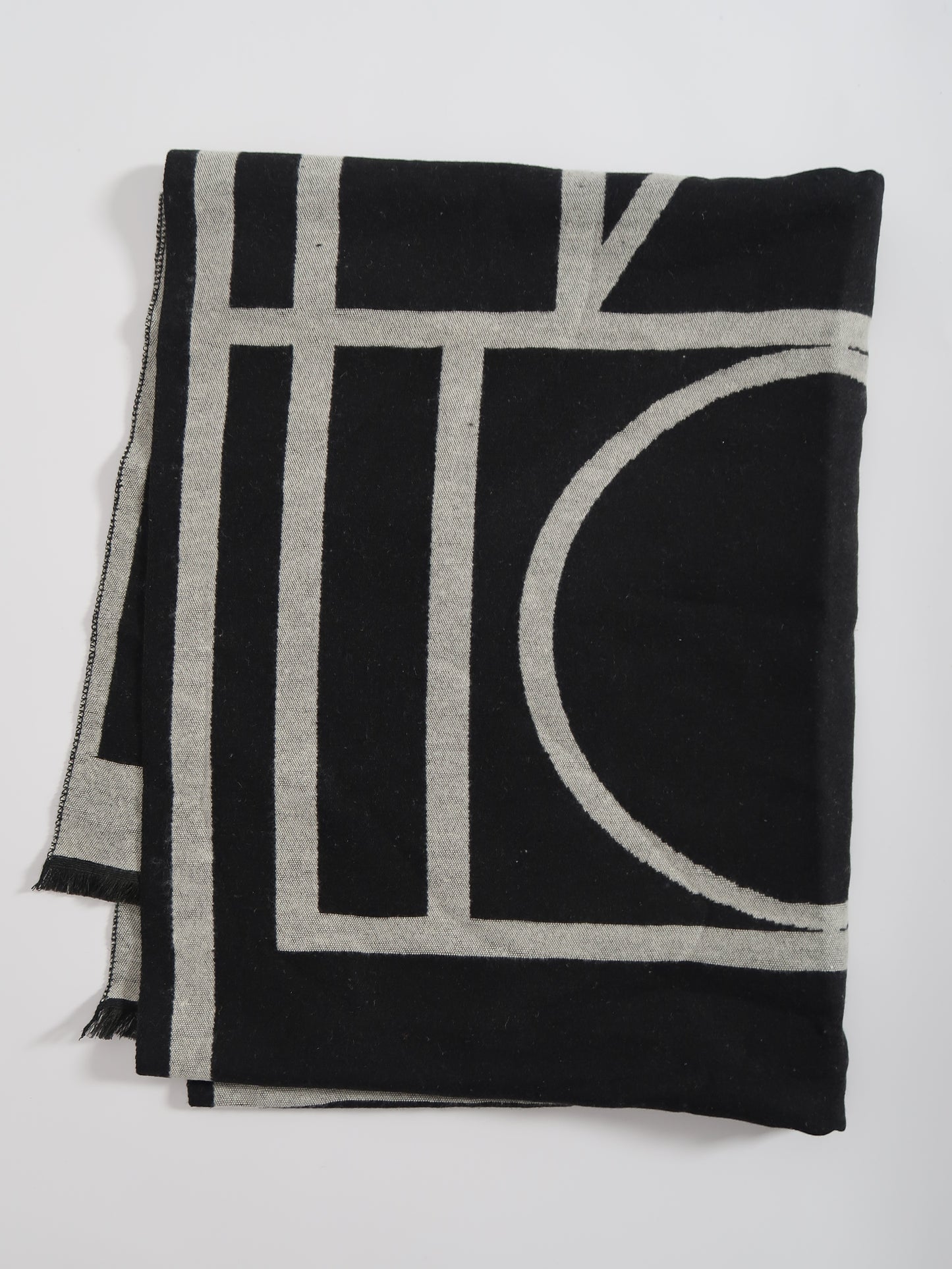 Bright geometric spotted scarf