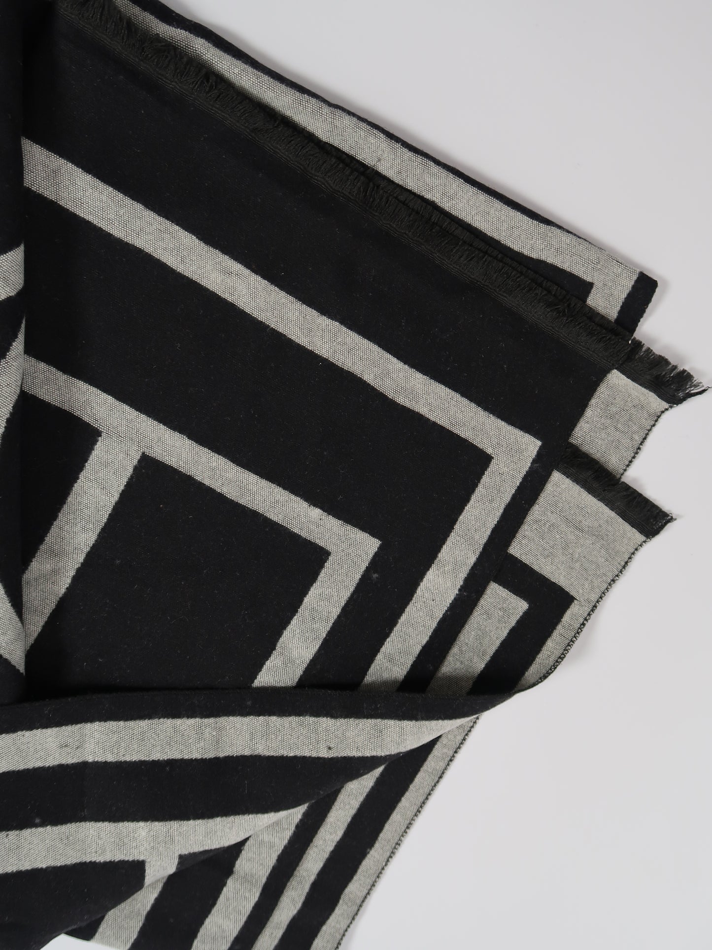 Bright geometric spotted scarf