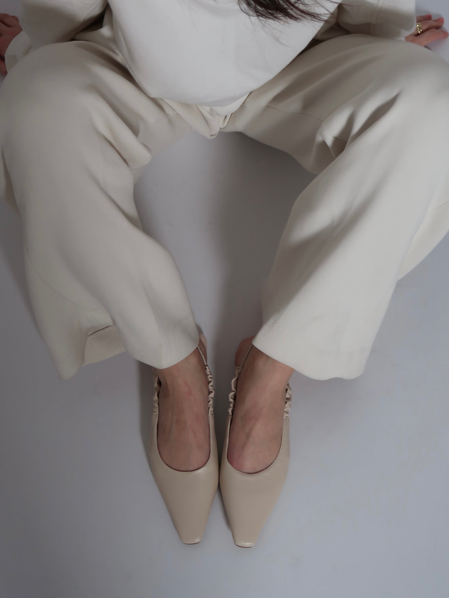 Capsule - Elle Cream Flat