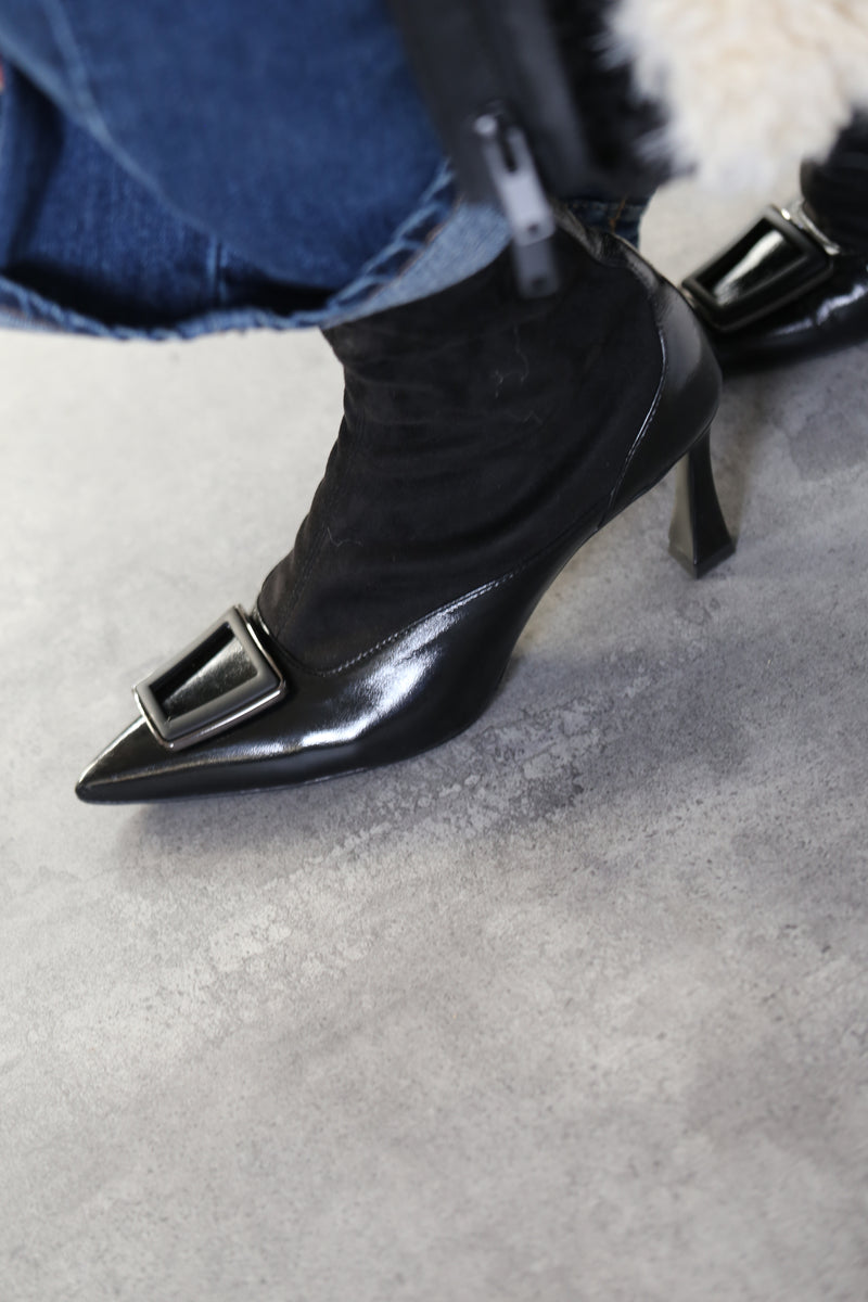 Nerina Black - SHOEZ