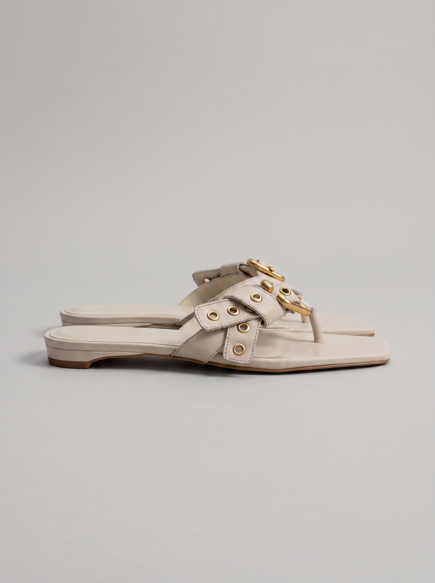 Koner Off White