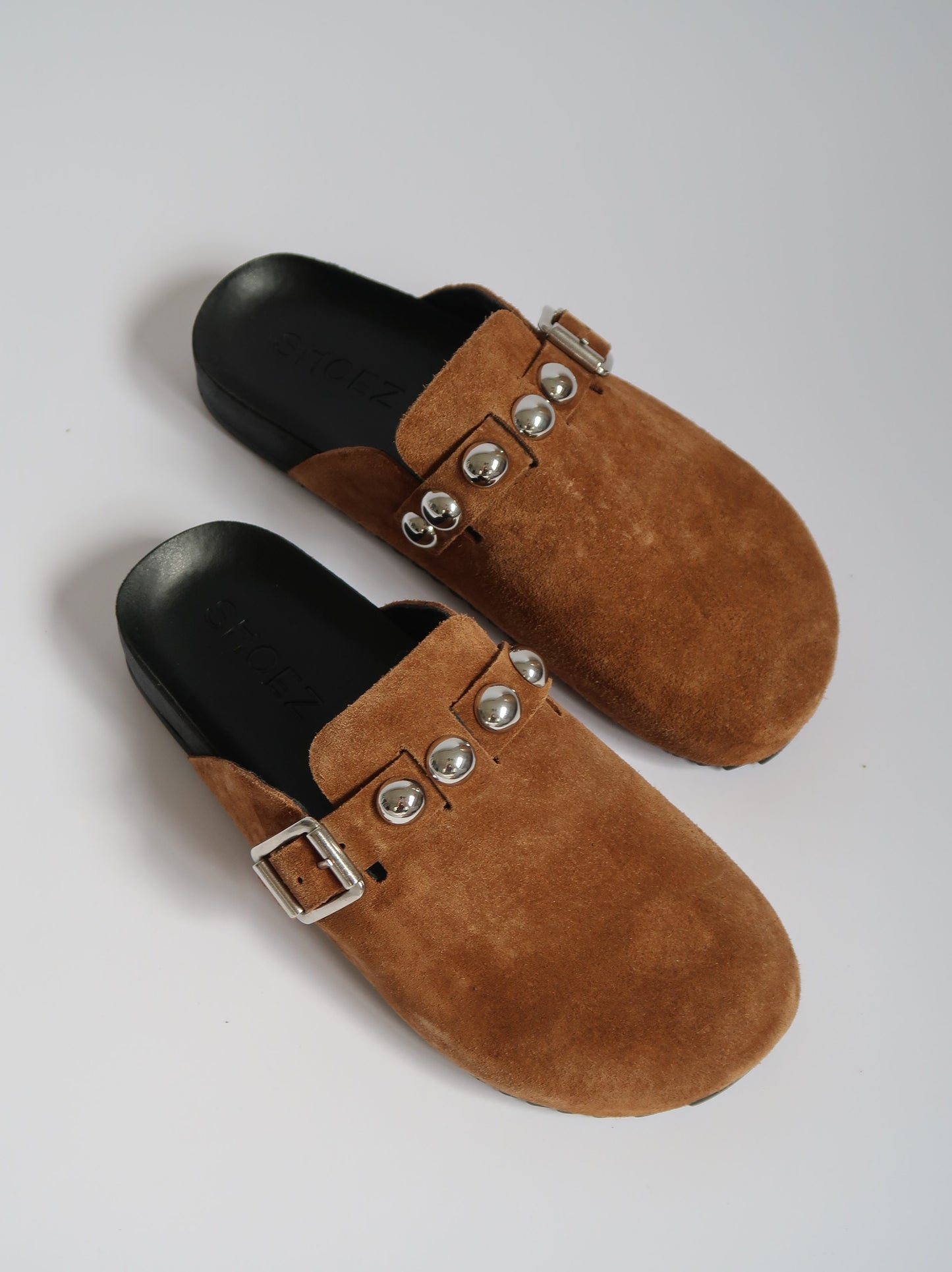 נעליים שטוחות חומות לנשים