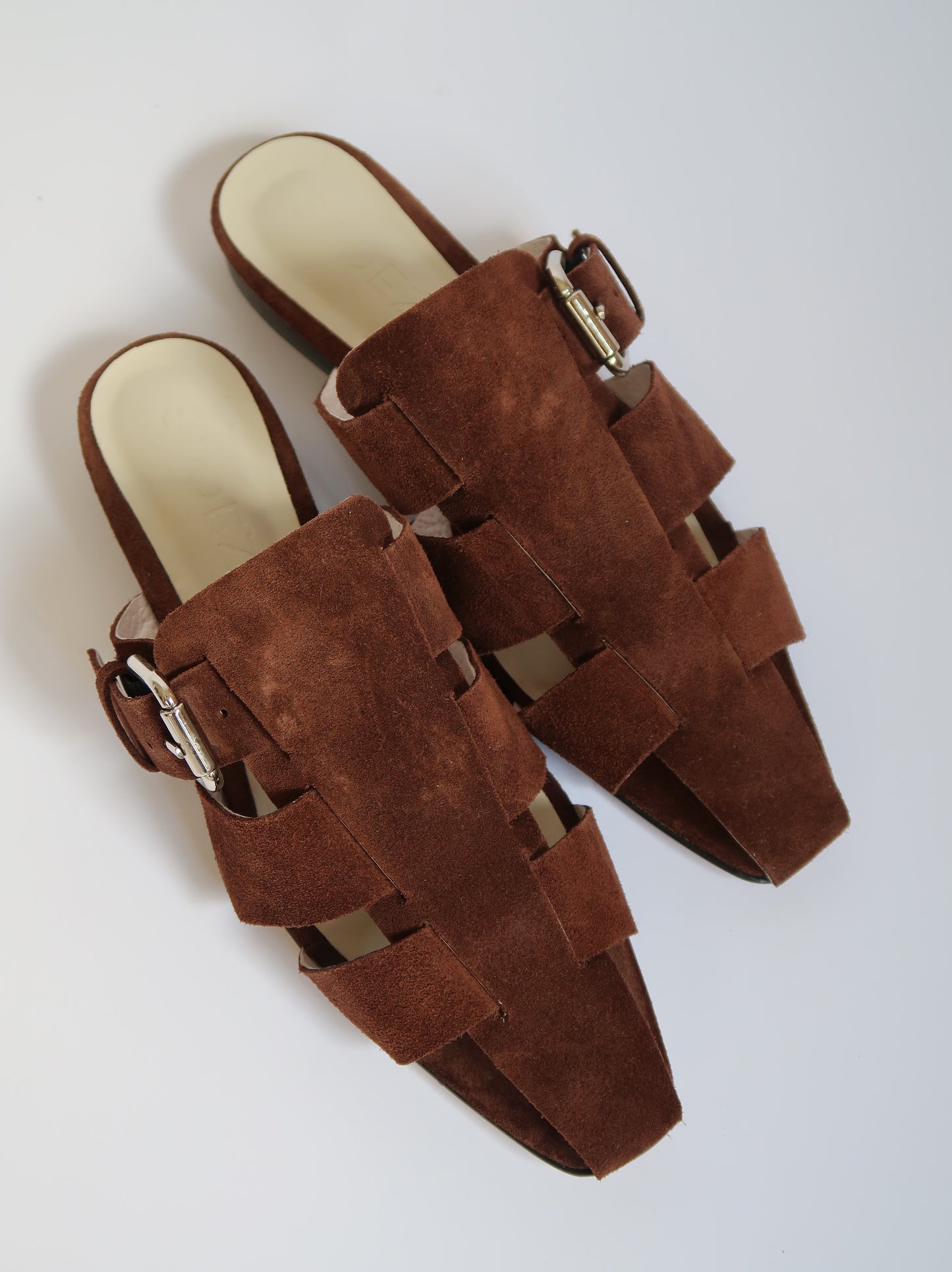 נעליים נוחות לנשים