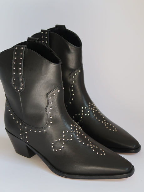 מגפיים גבוהים שחורים