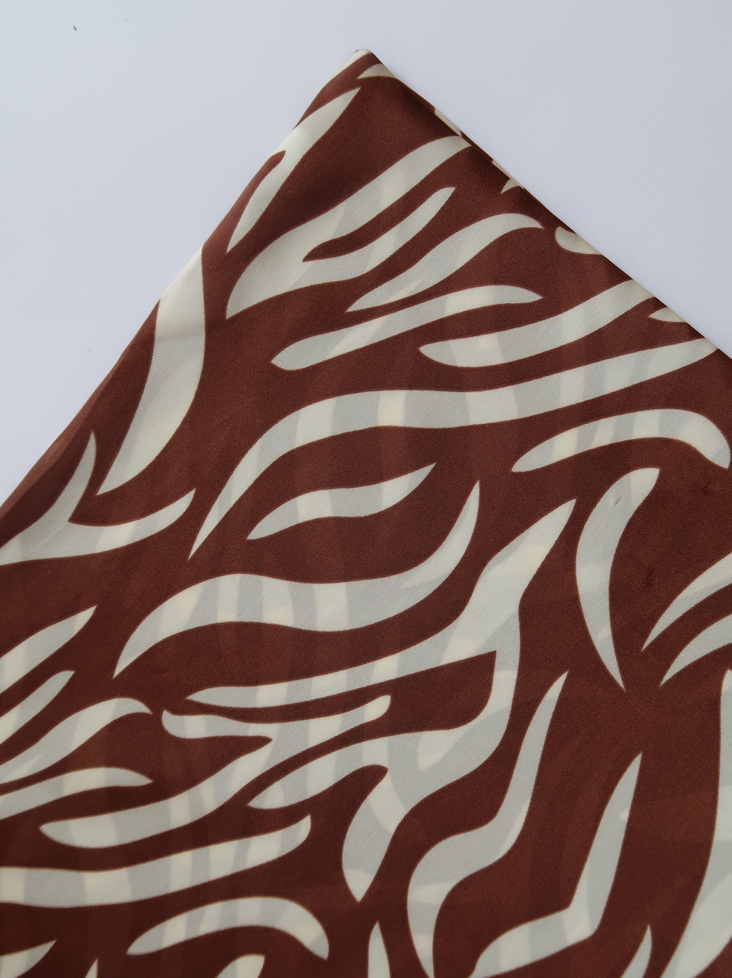 צעיף בהדפס חום