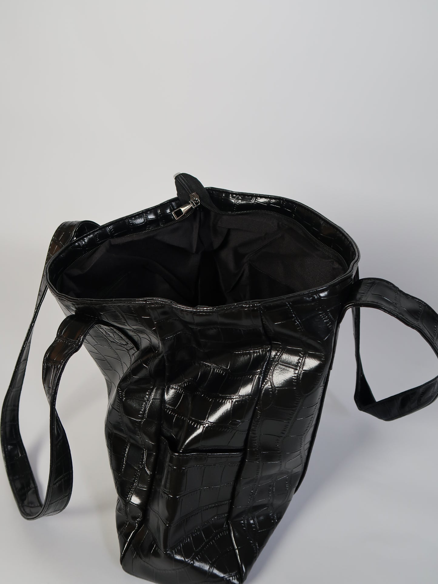 תיק קרוקו שחור