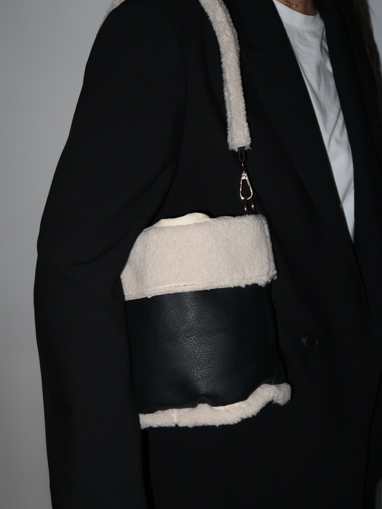 תיק באקט שחור טדי