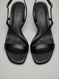 Capsule - Elia Black
