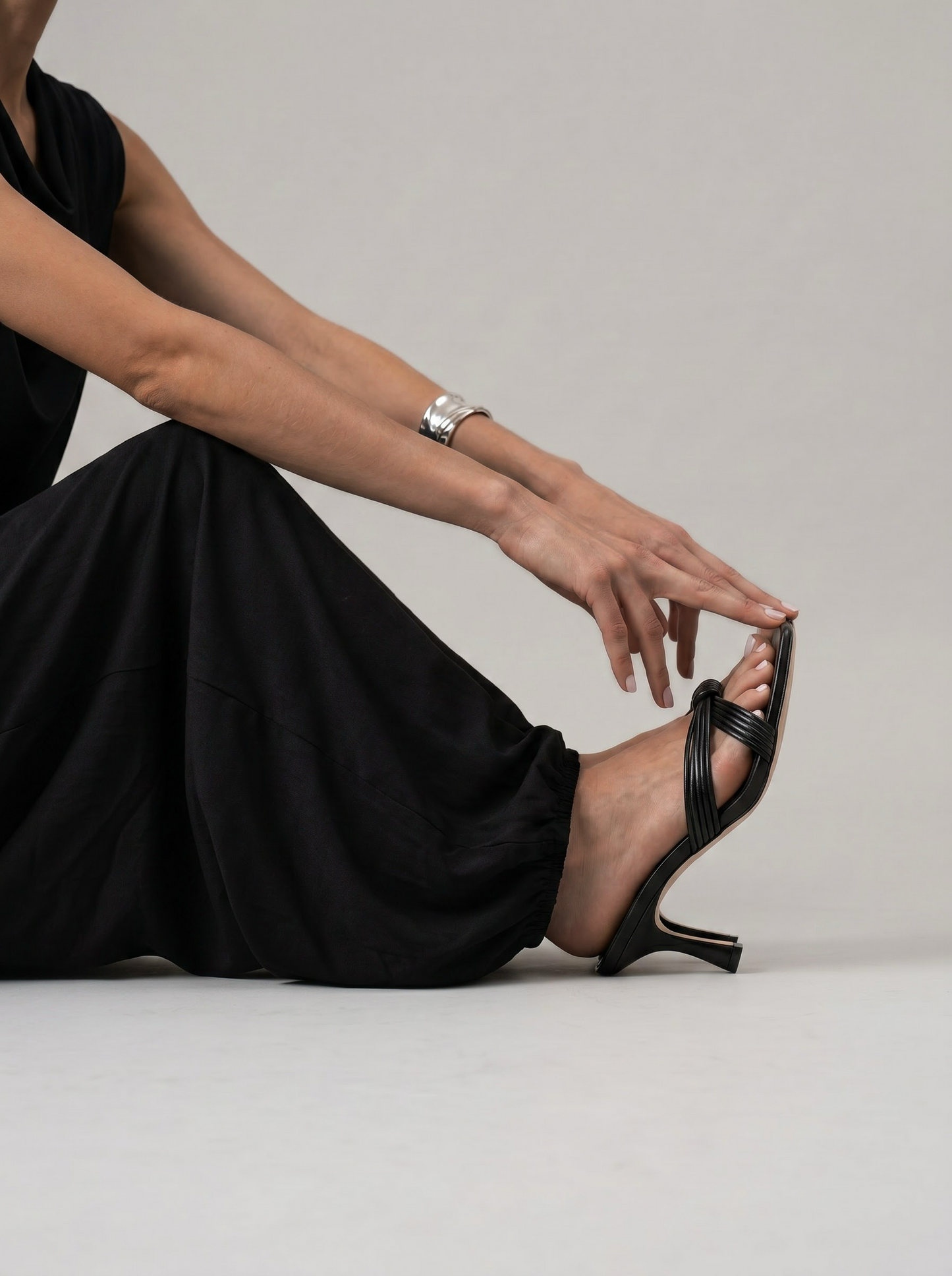 Capsule - Mono Heel Black