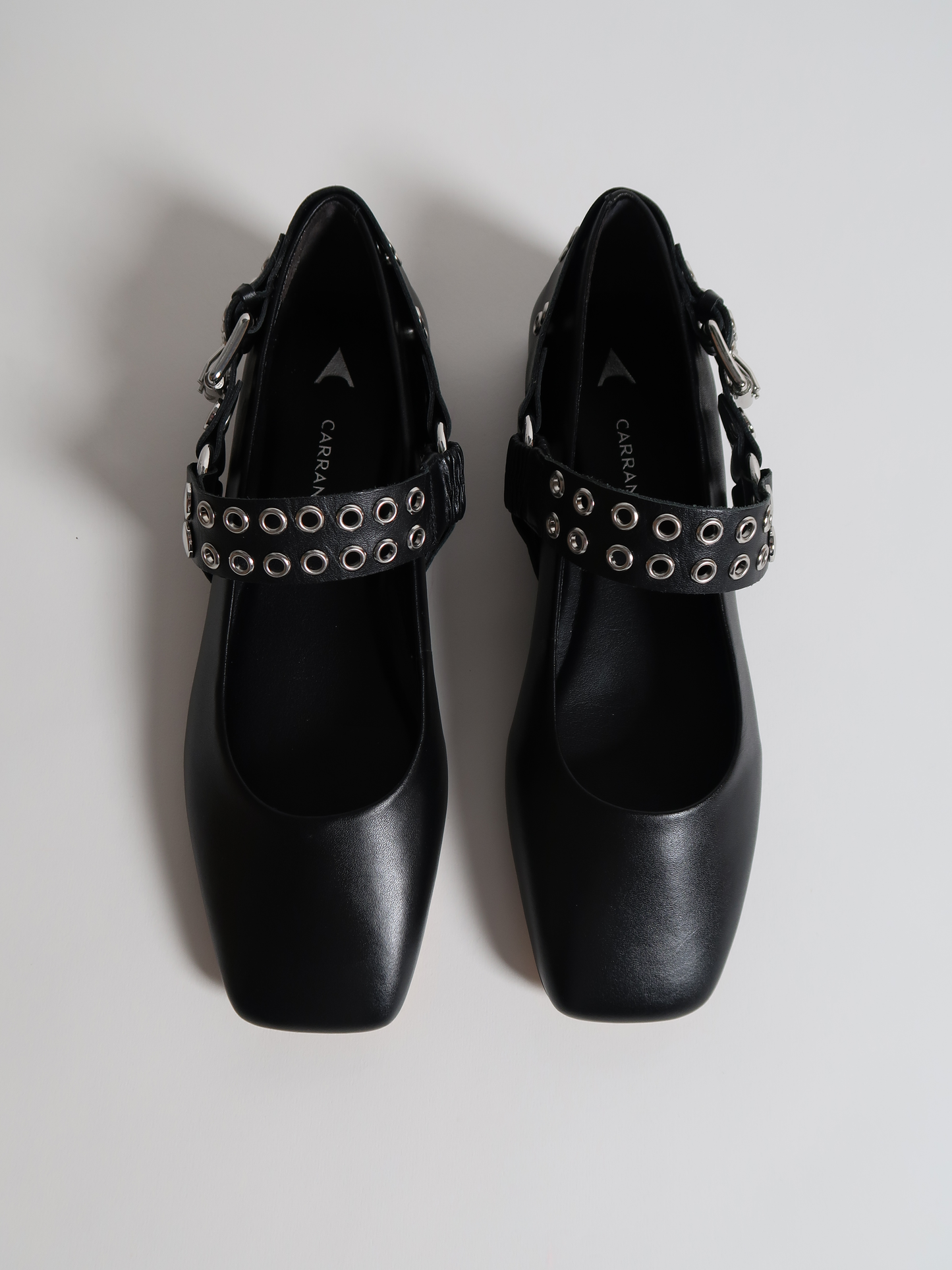 Capsule - Floyd Black