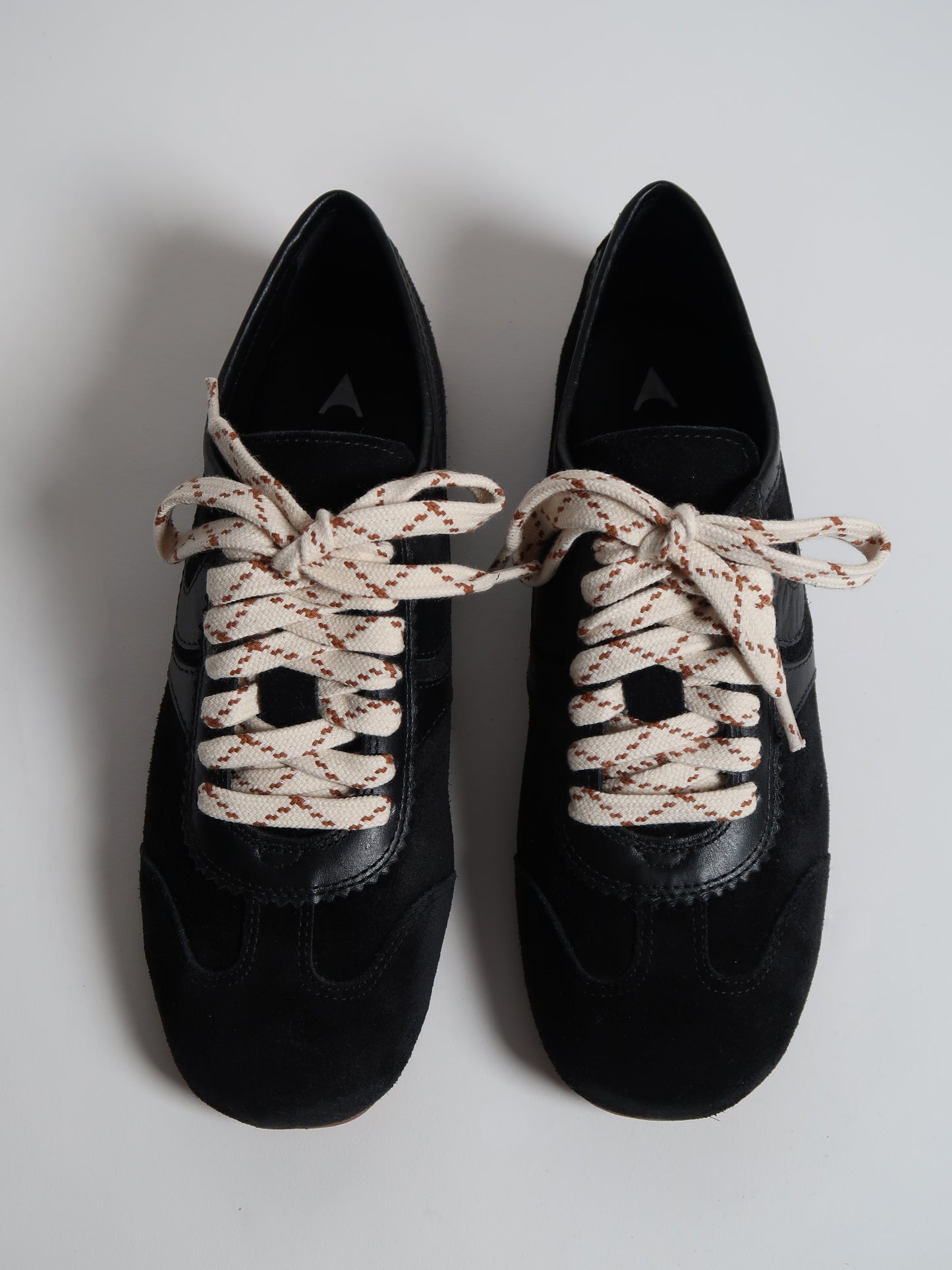 Capsule - Berlin Black