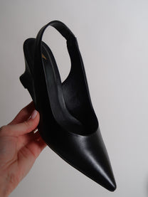 Capsule - Marlene Black