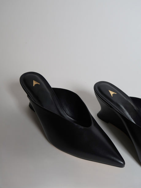 Capsule - Muse Black