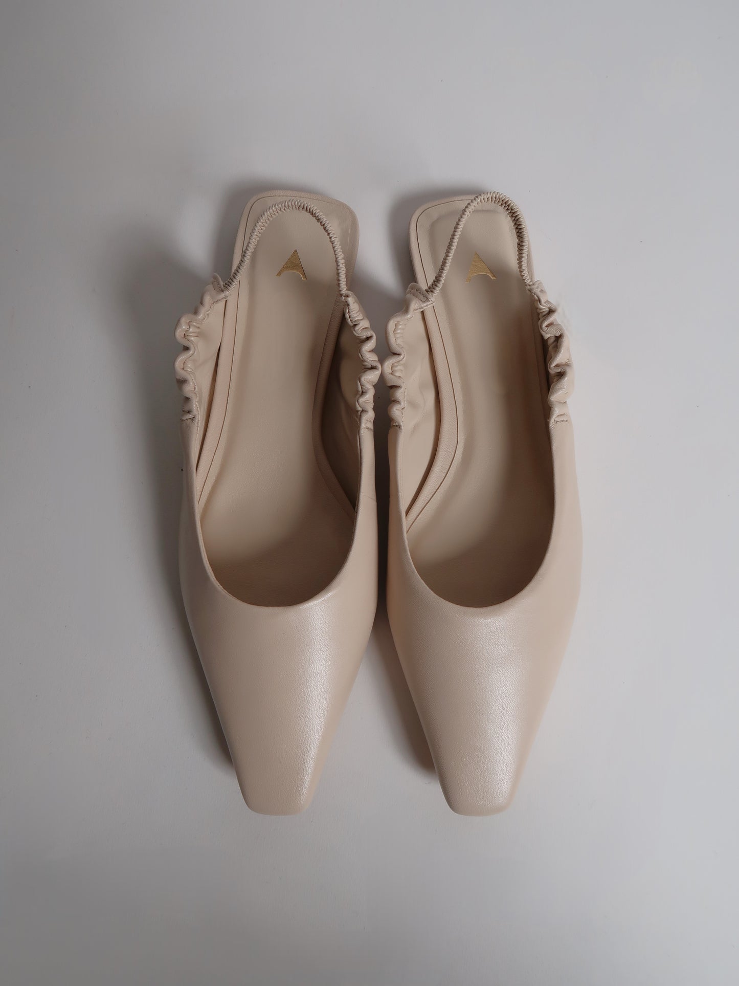 Capsule - Elle Cream Flat