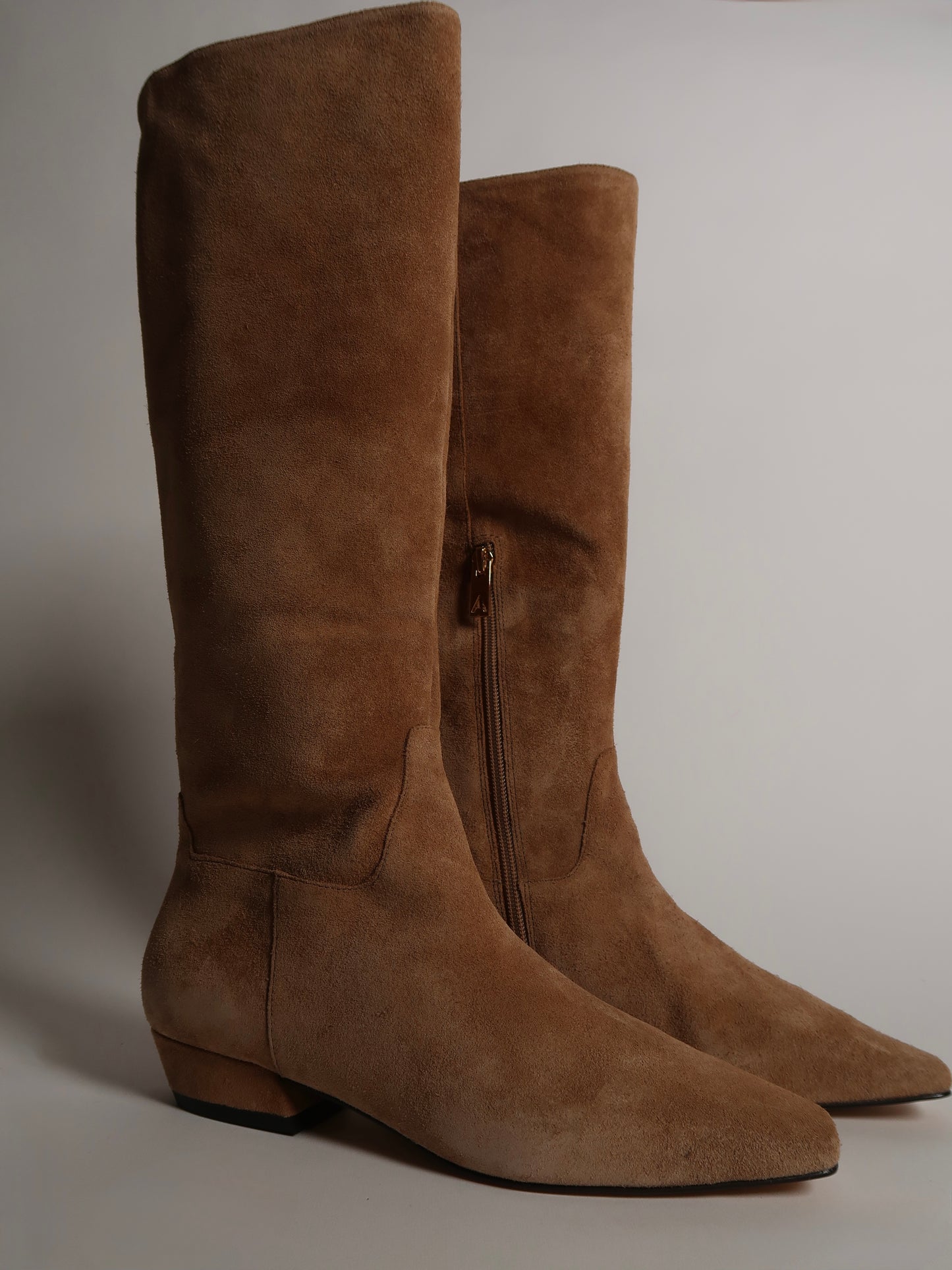 Capsule - Sofia Camel