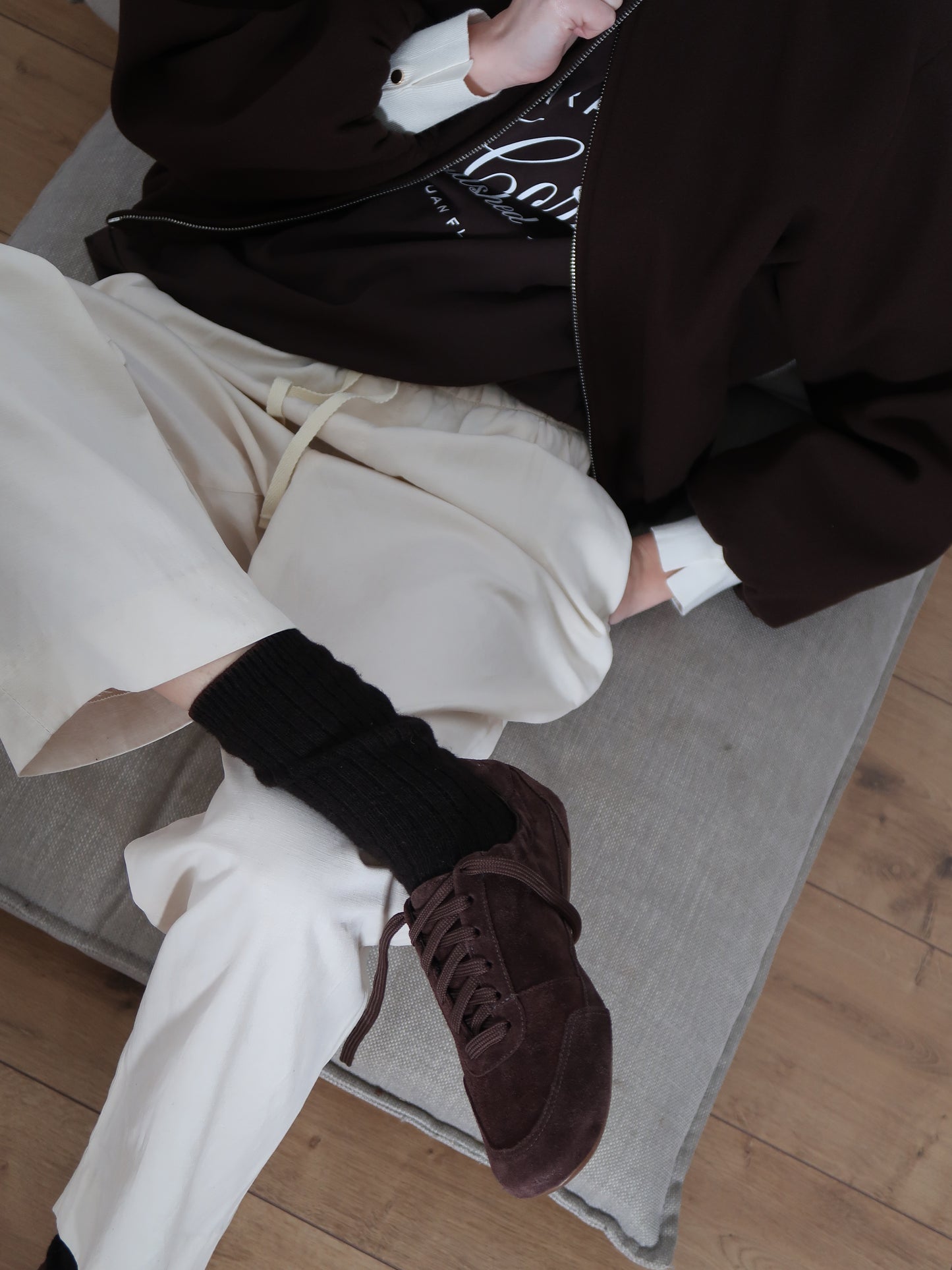 Capsule - Viento Brown