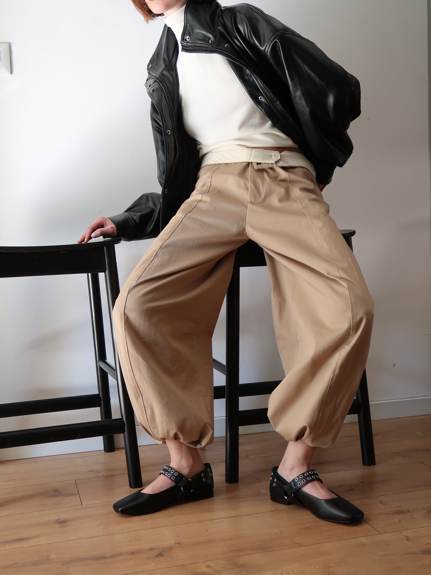 Capsule - Floyd Black