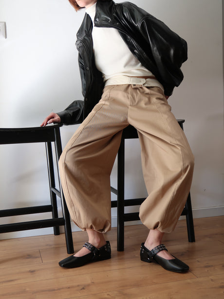 Capsule - Floyd Black