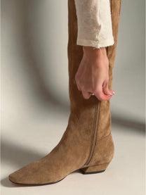 Capsule - Sofia Camel