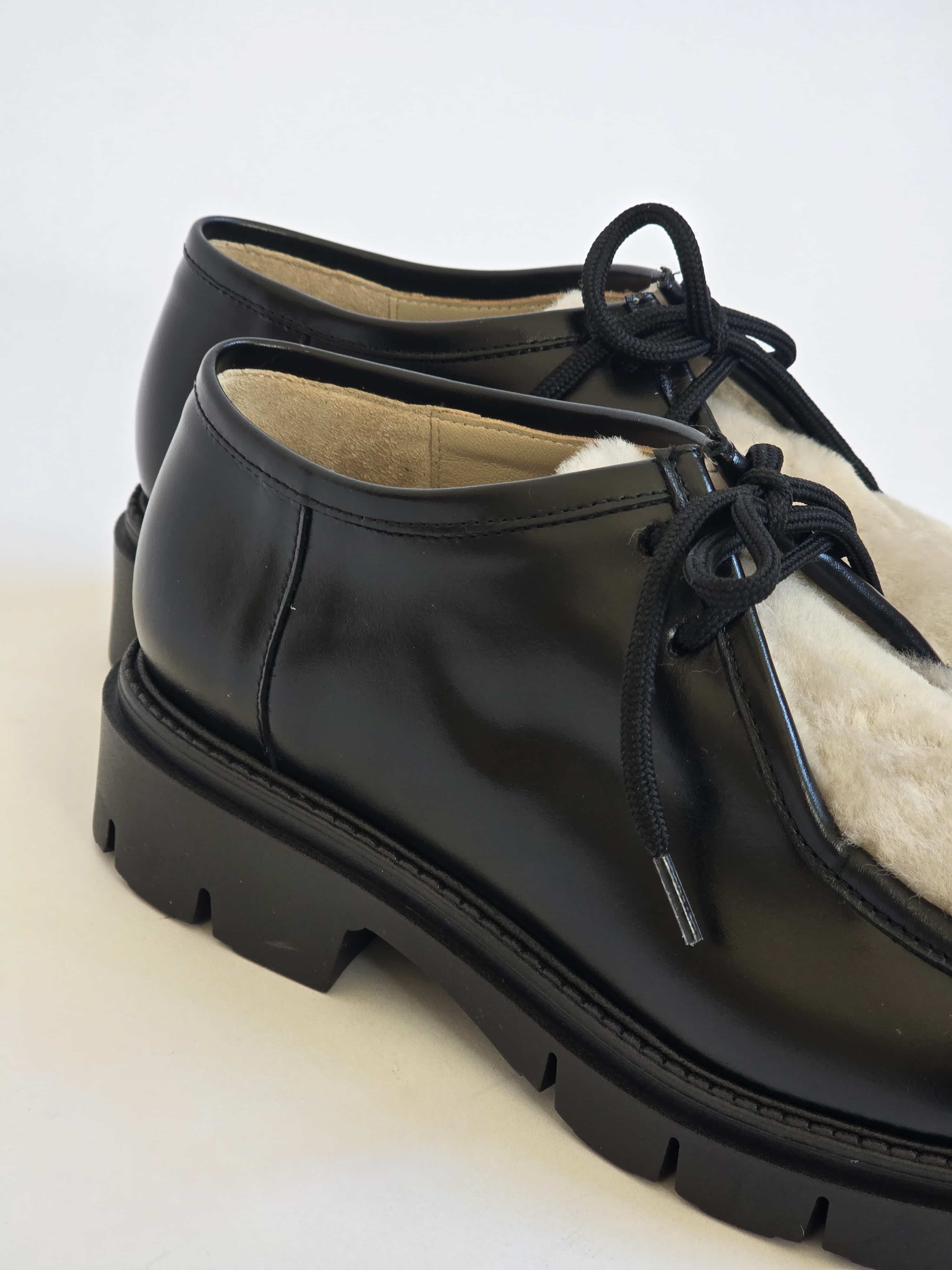 Guilia Black
