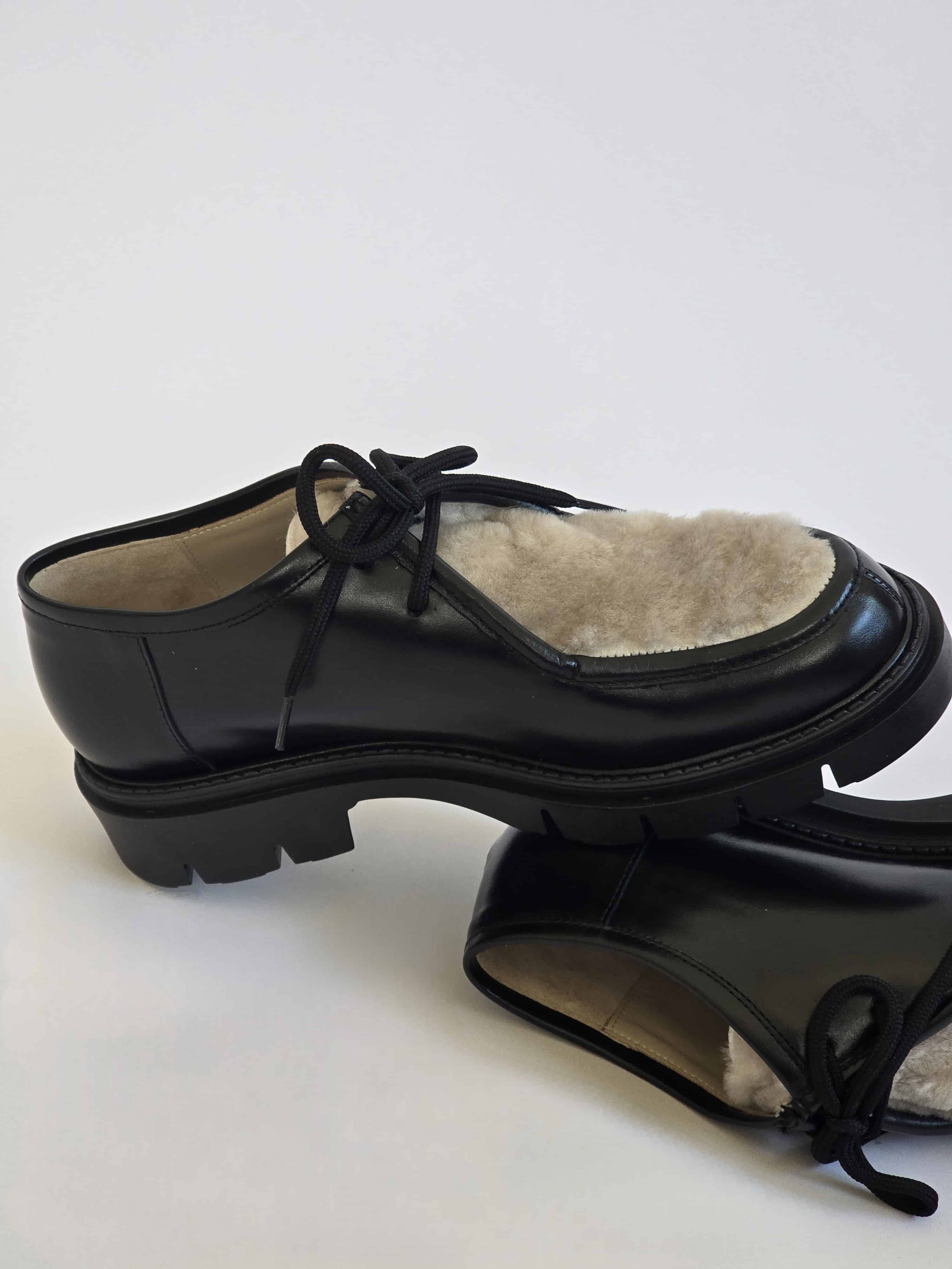 Guilia Black