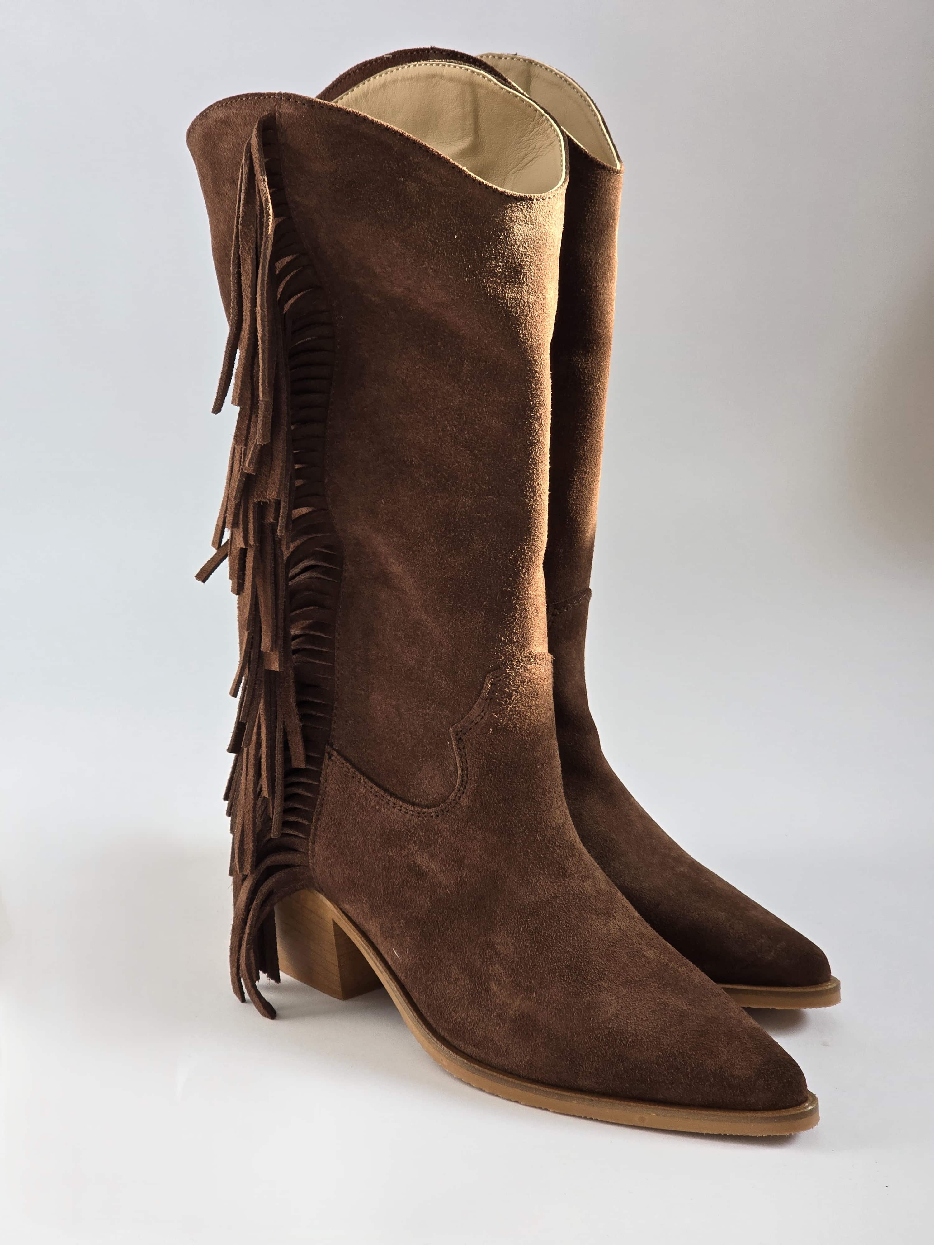 Aylin Suede Walnut