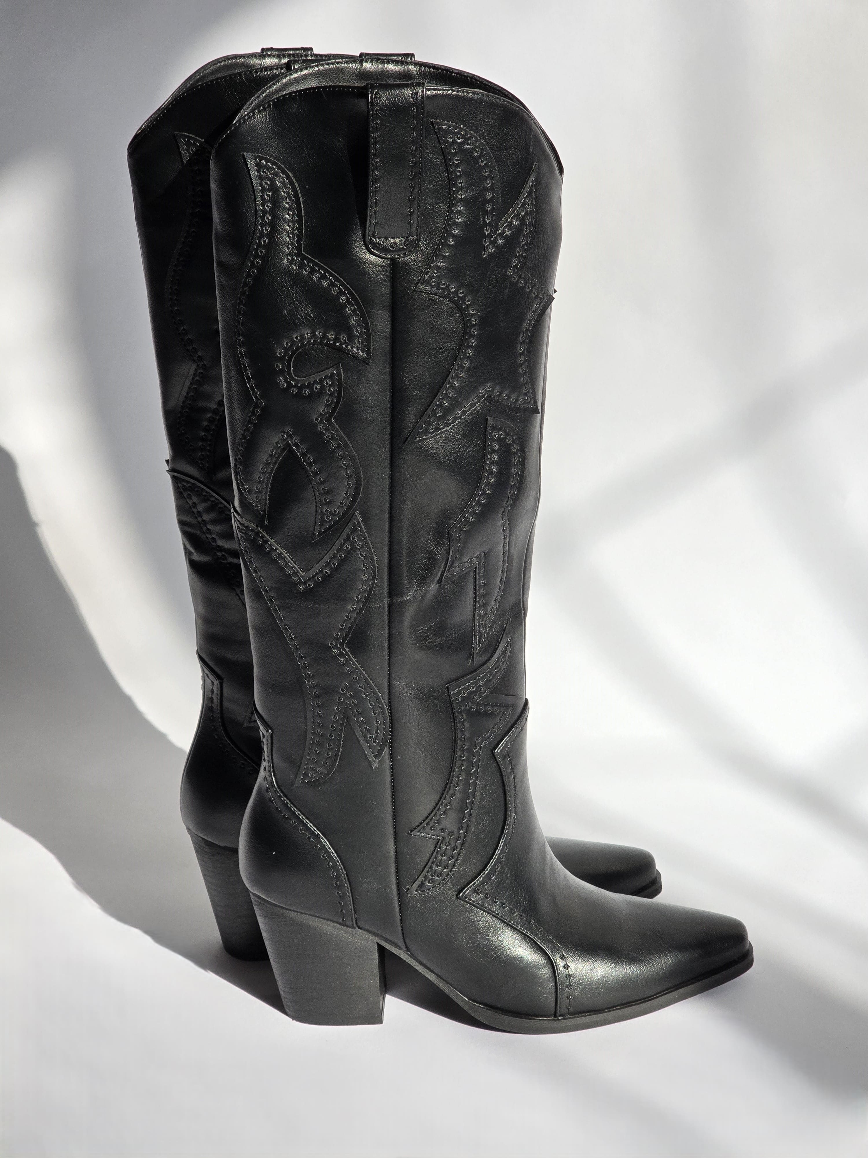 Cruz Black