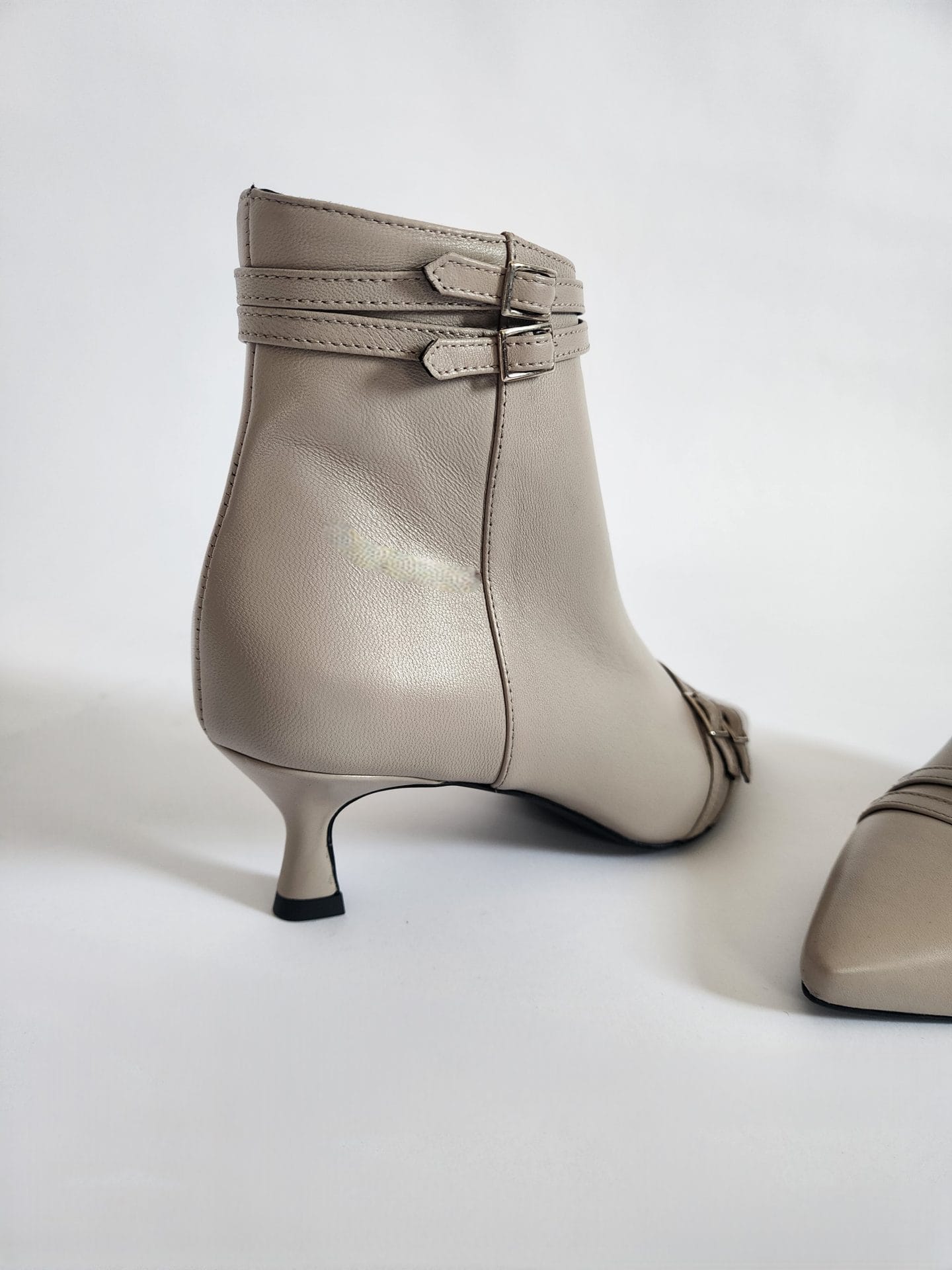 Studio - Vienna Beige