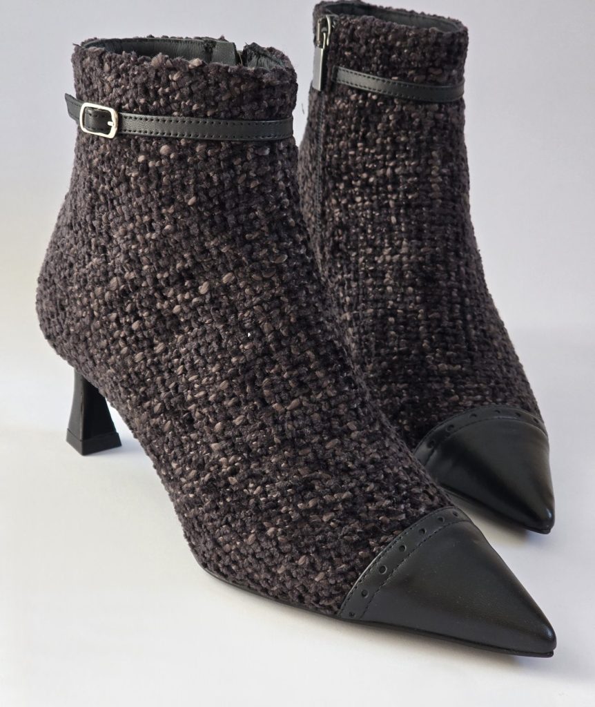 Rinascita - Donna Tweed