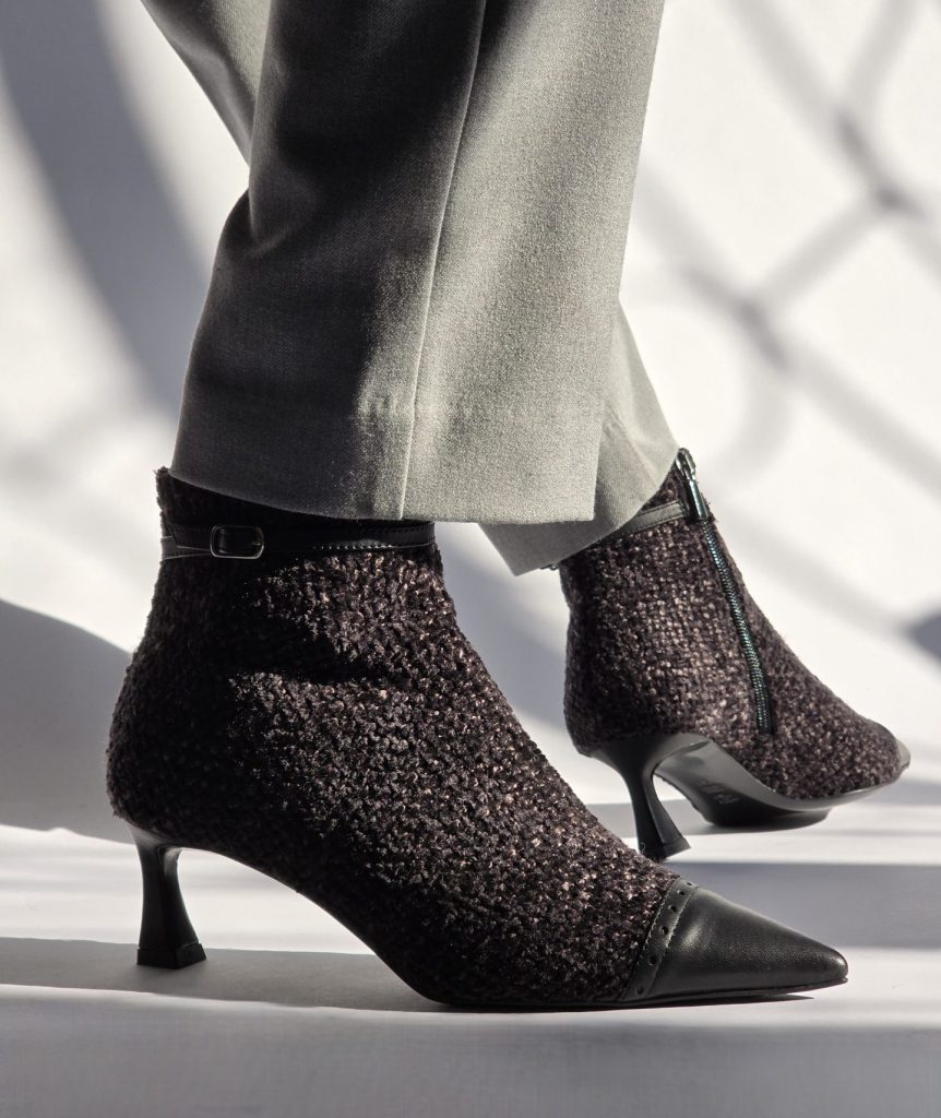 Rinascita - Donna Tweed