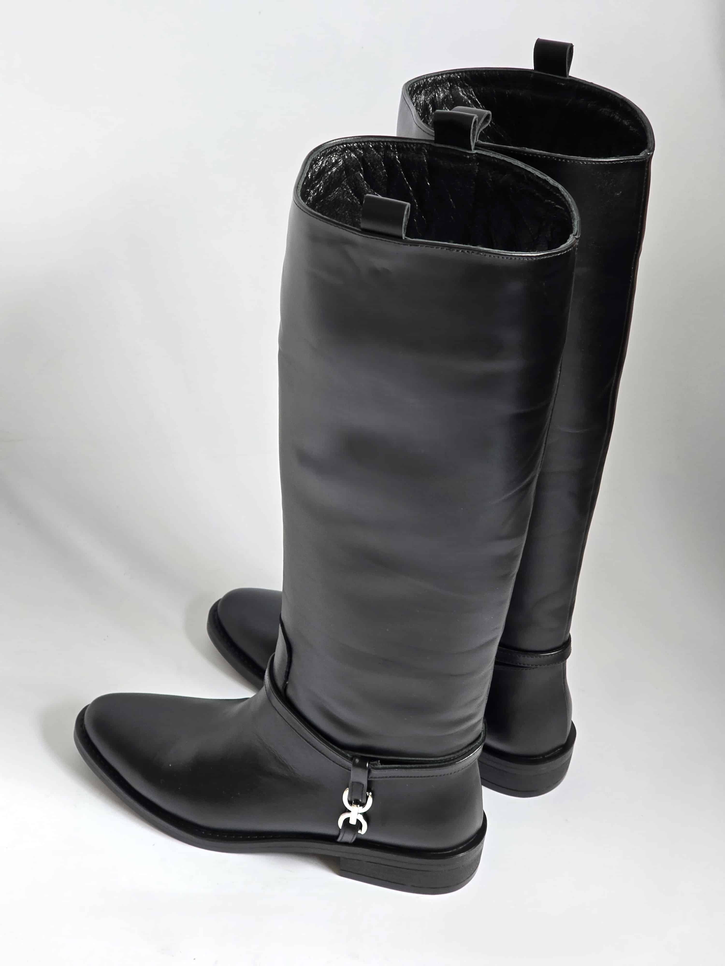 Mills Black