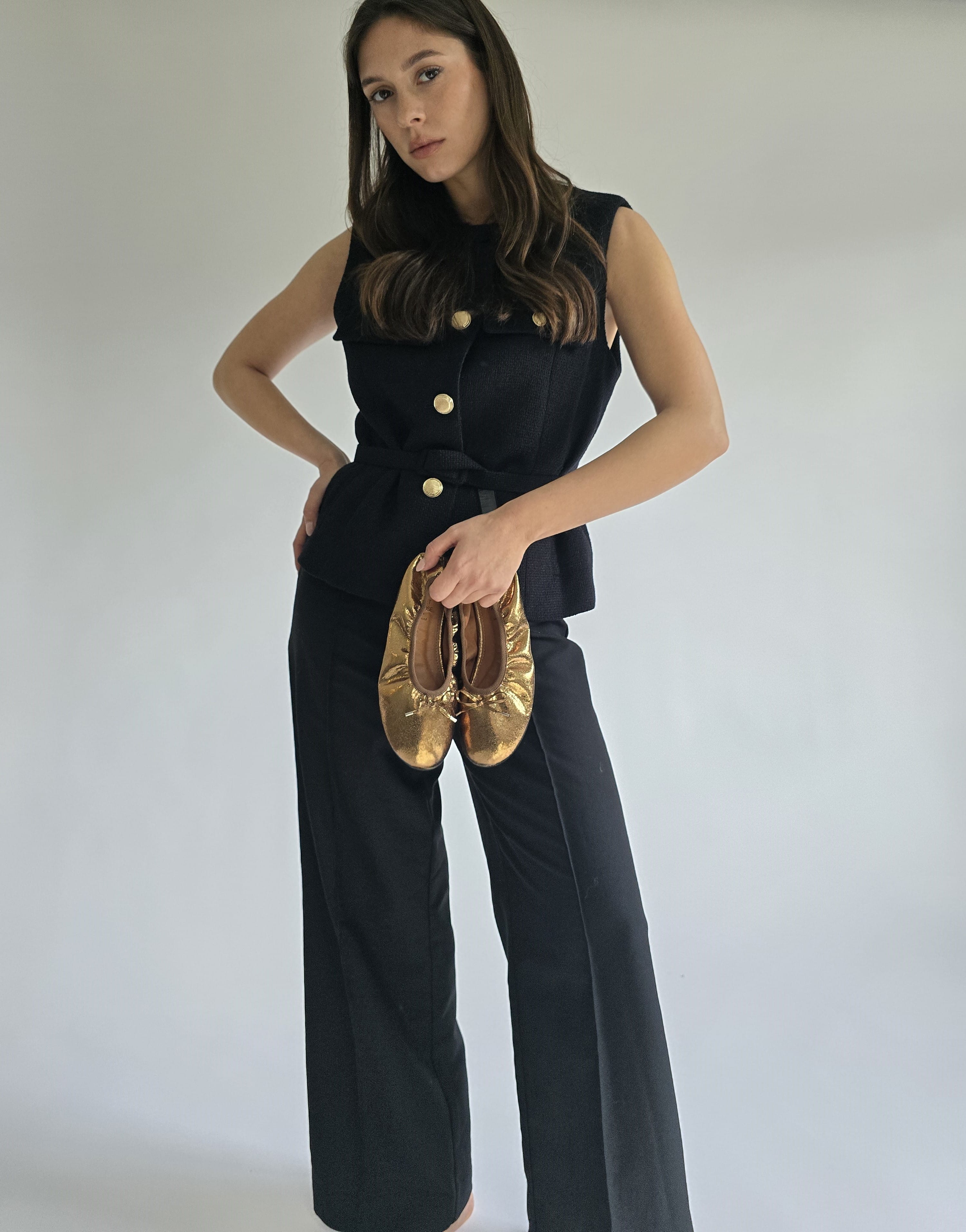 Lily Bronze