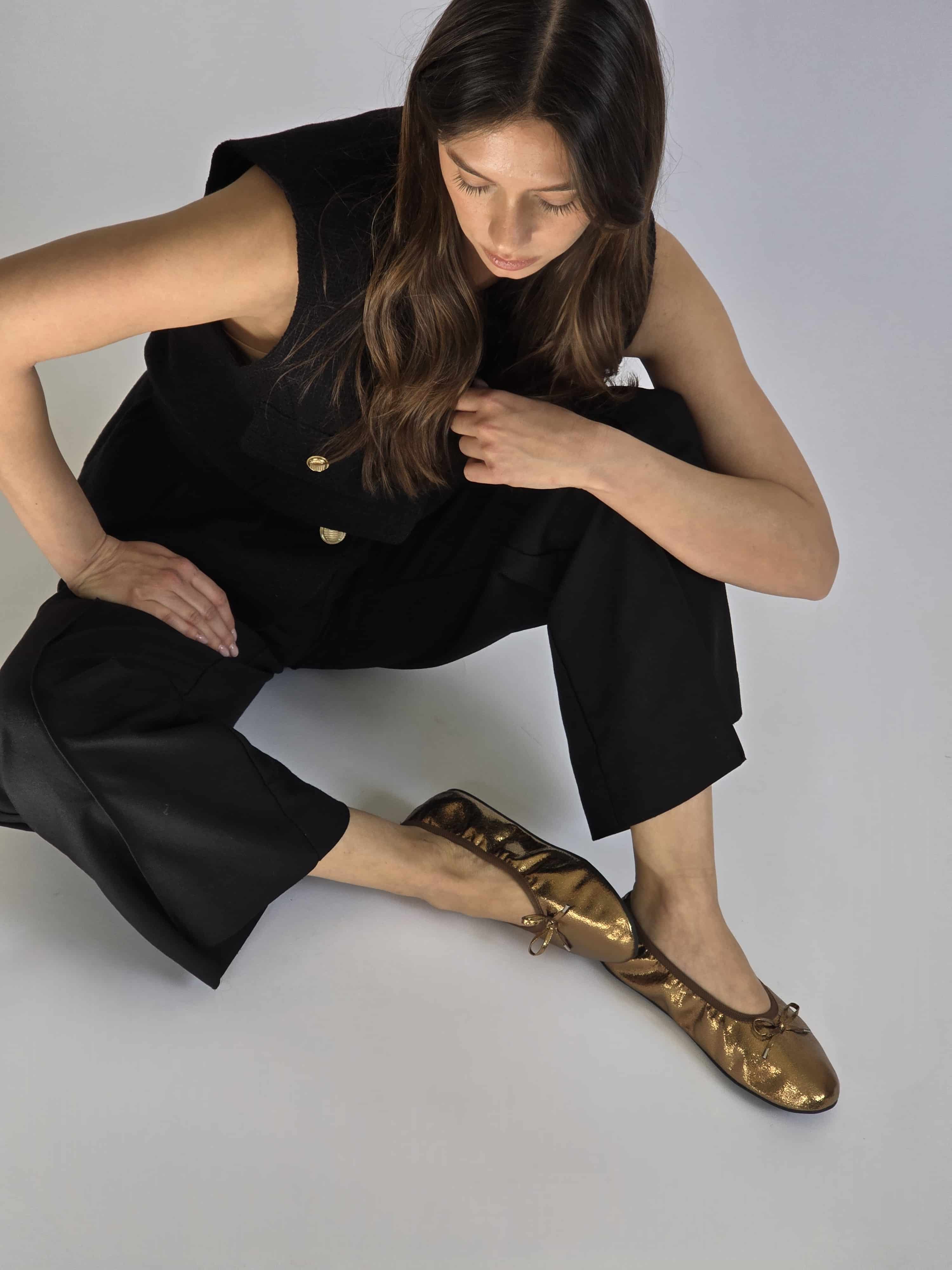 Lily Bronze
