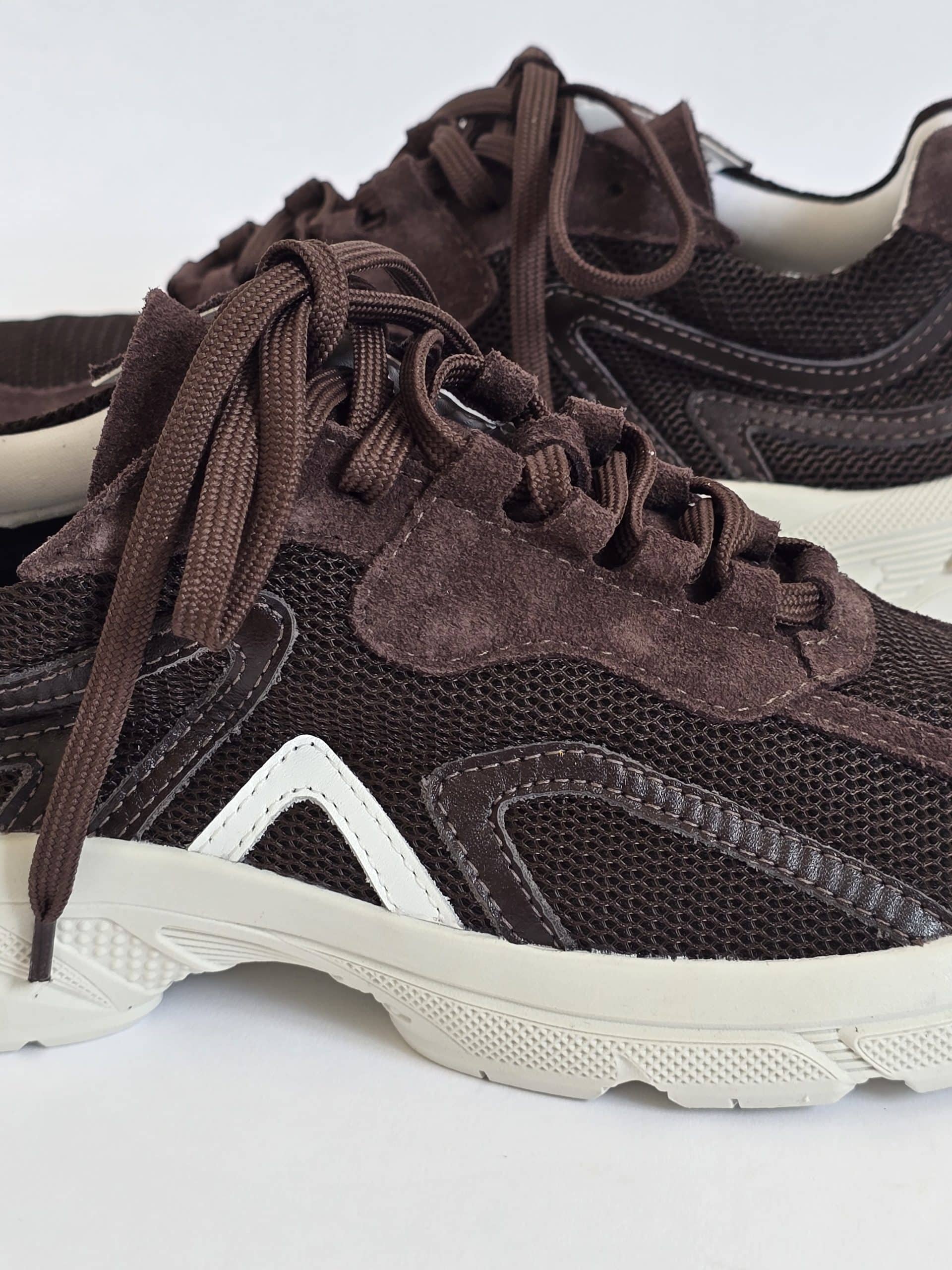 Vender Brown