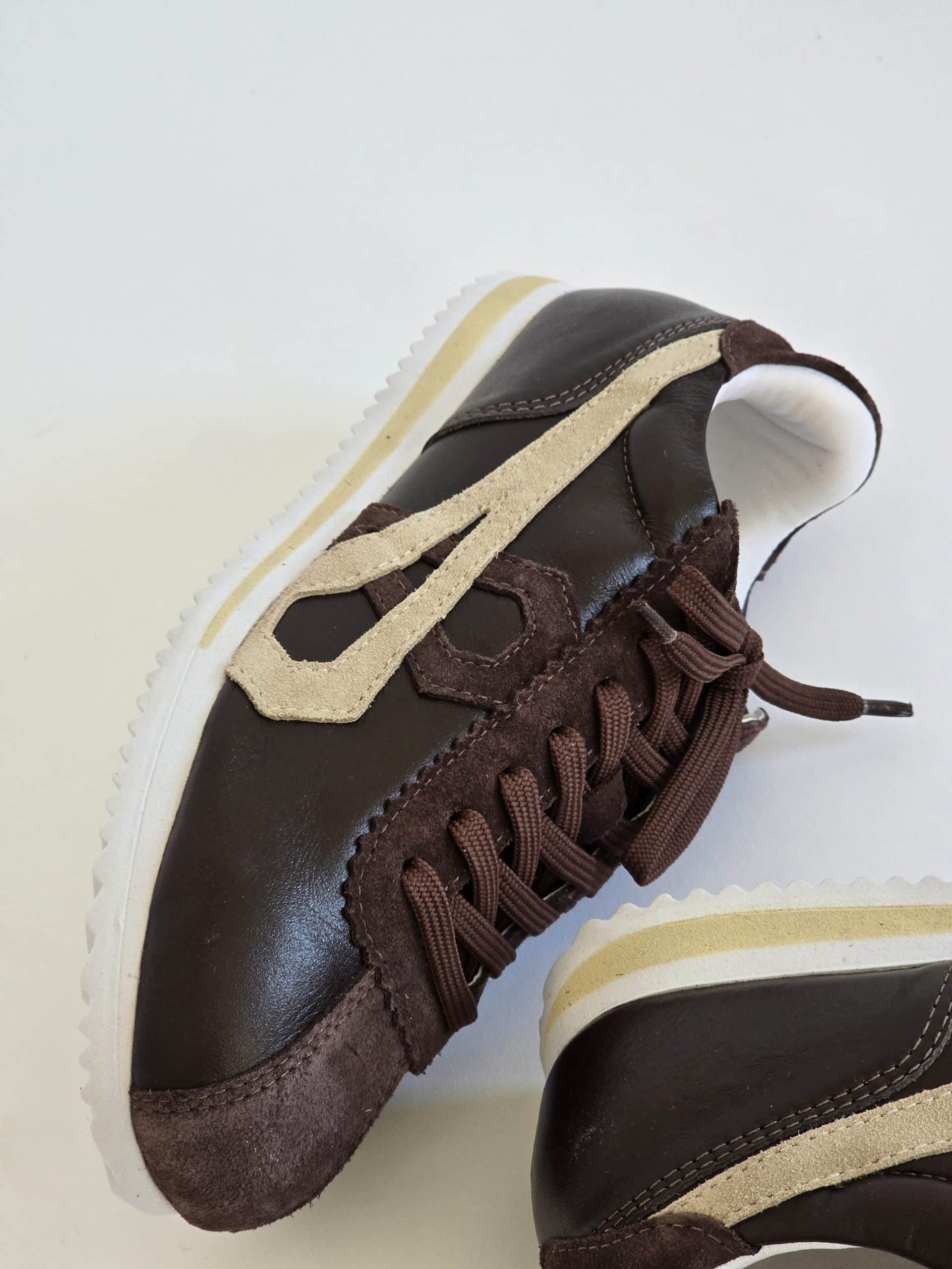 Apollo Dark Brown