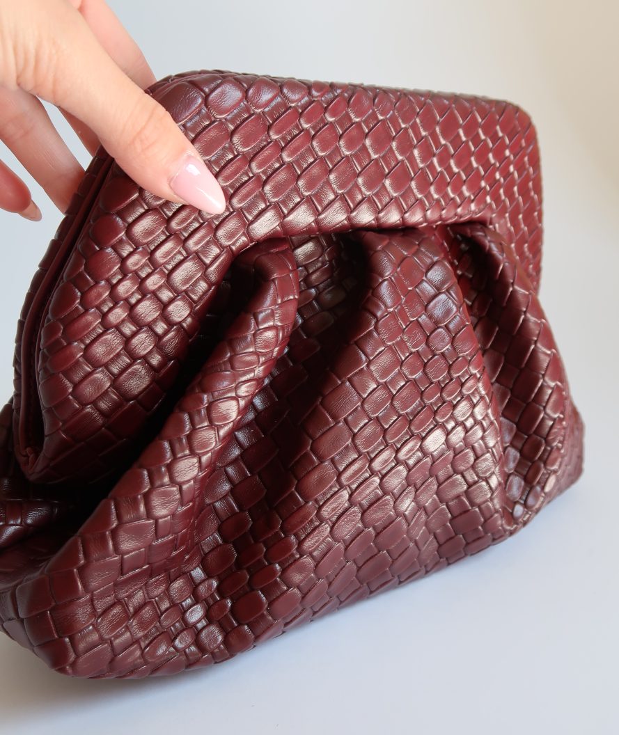 תיק קלאץ' קלוע בורדו