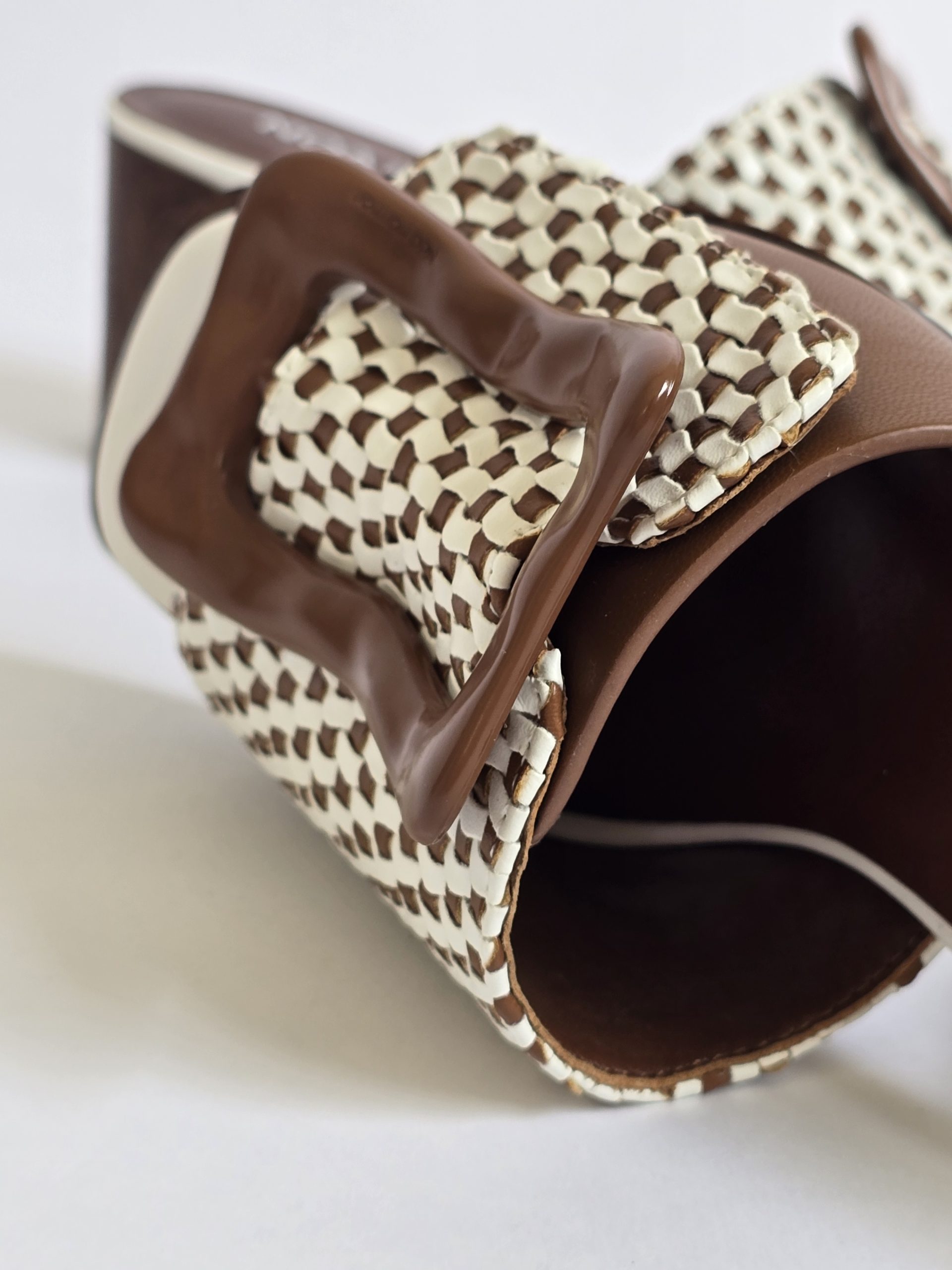 Exclusive - Rosa Br&W