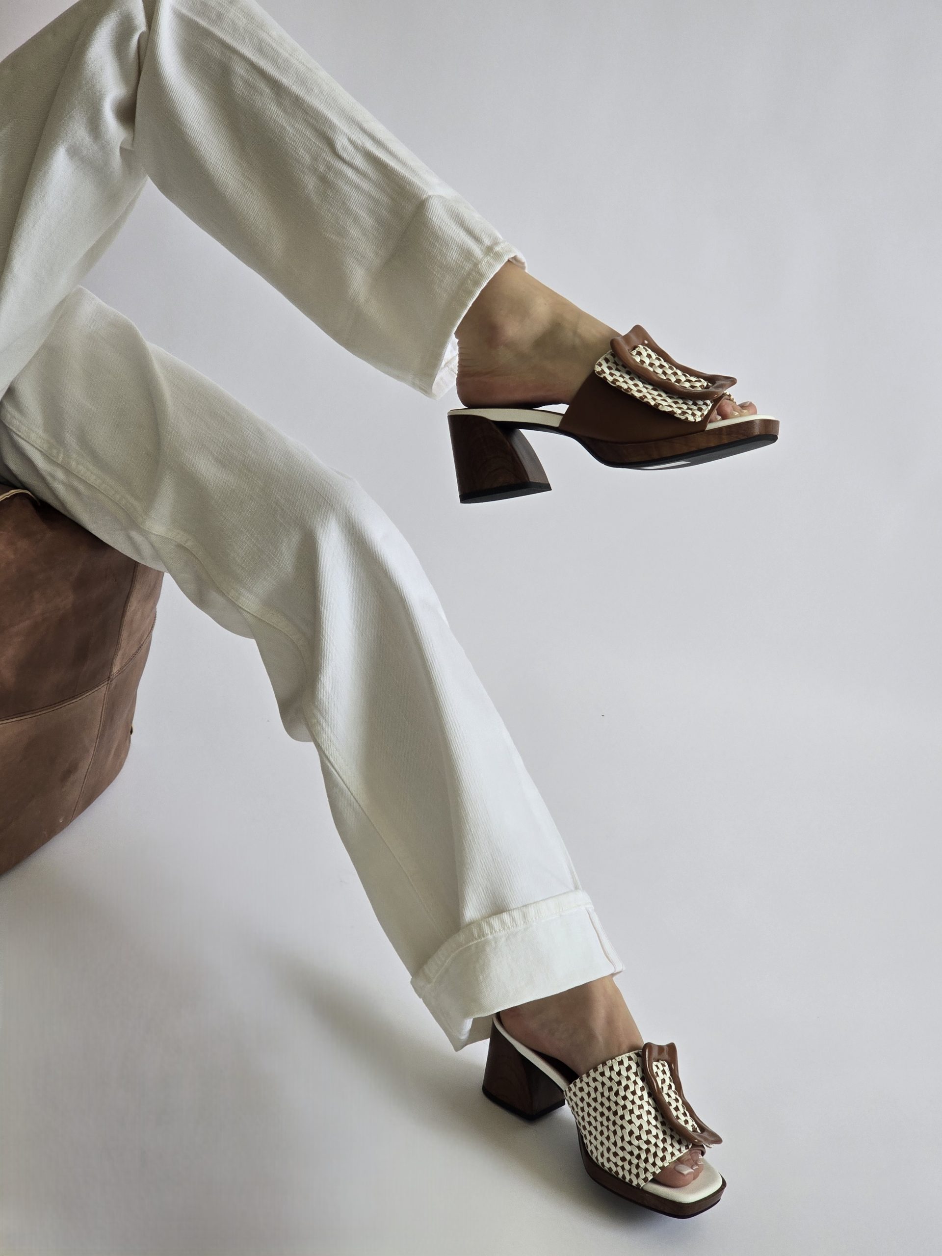 Exclusive - Rosa Br&W